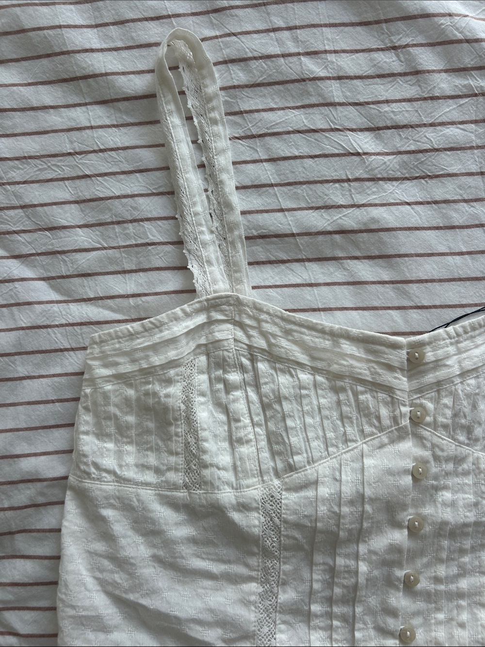Zara White Lace-Trim Button Front Cropped Tank - Picture 3 of 6